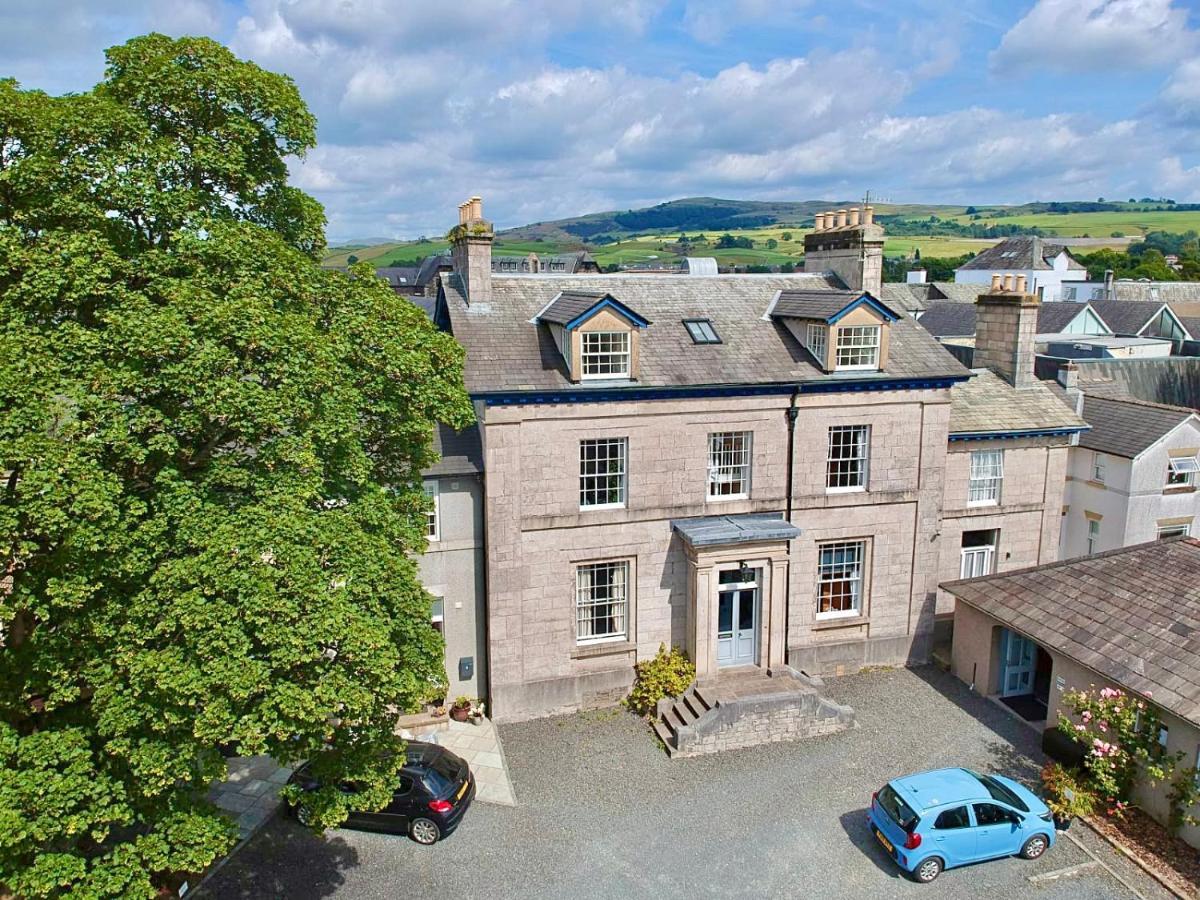 Beautiful Cottage In The Heart Of Kendal Buitenkant foto